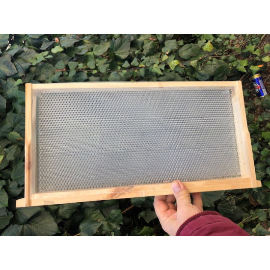 Honeycomb plastic for form