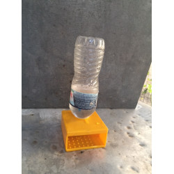 Internal feeder for plastic water